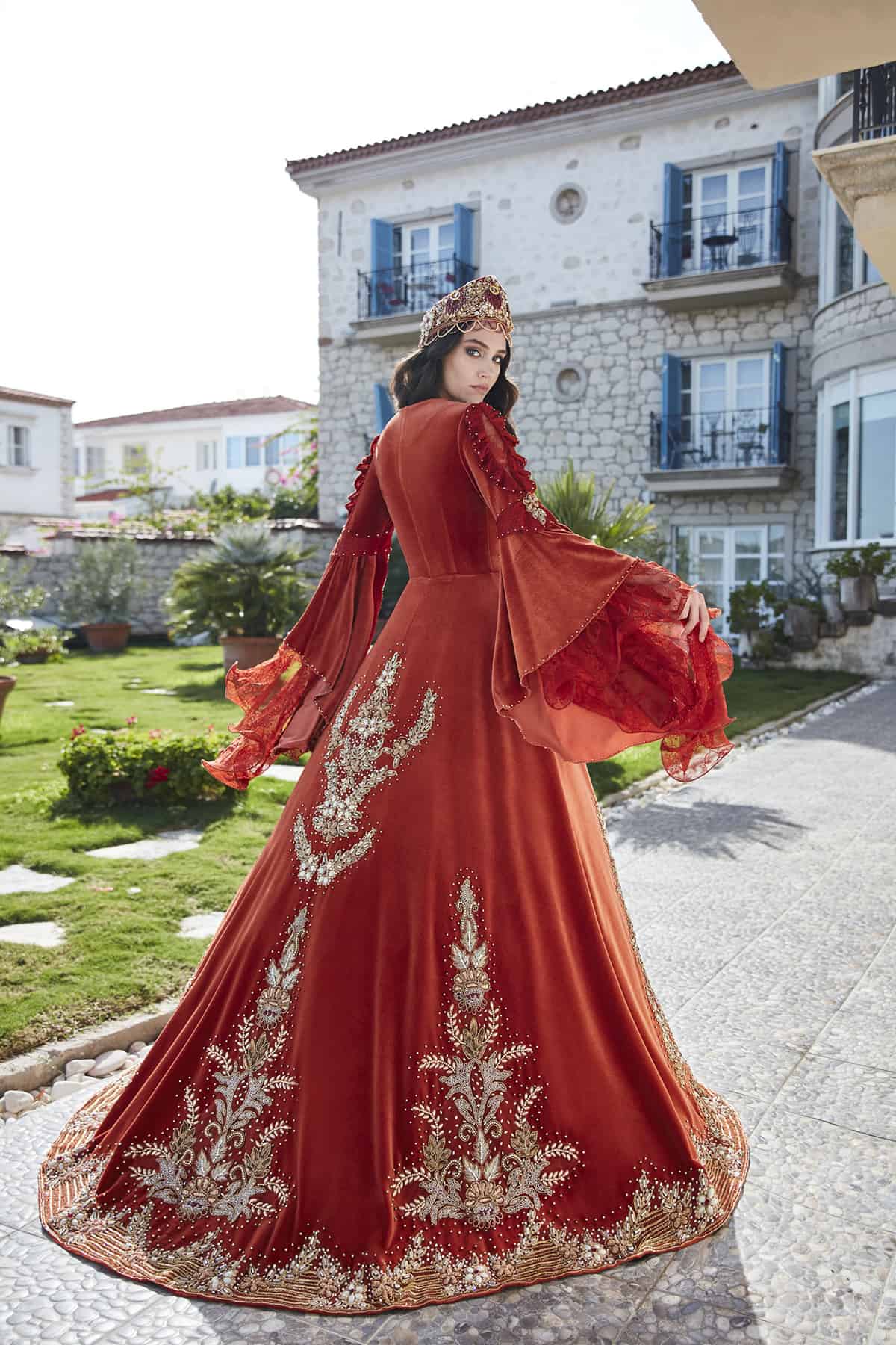traditional turkish women's clothing