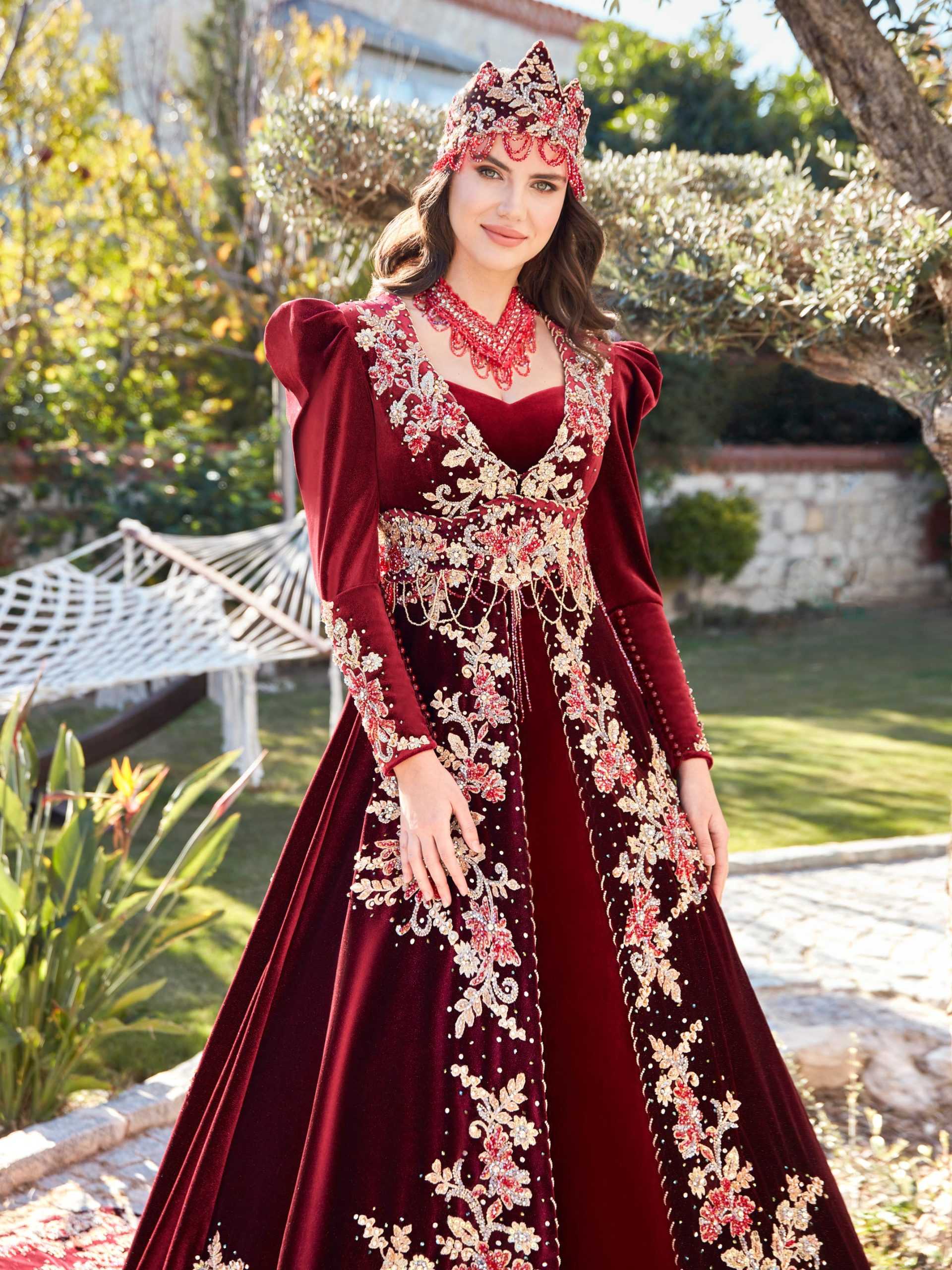 Chic Floral Sequin Maxi Maroon Turkish Kaftan Formal Dress 36 Chic Floral Sequin Maxi Maroon Turkish Kaftan Formal Dress 36