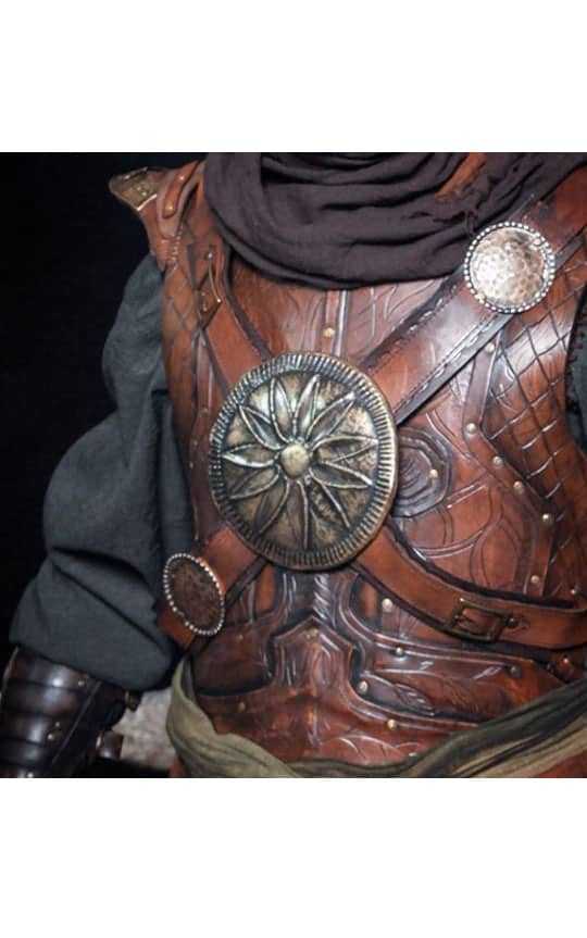 acher leather armor set with bracers