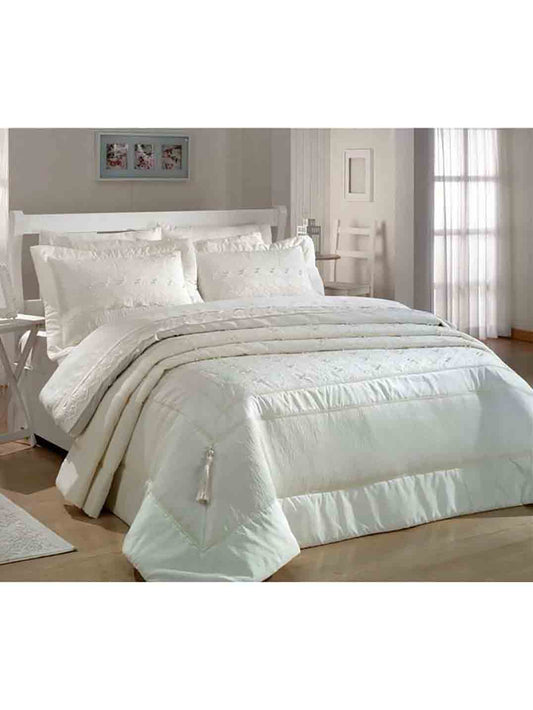 Pure Charming Bedspread Set