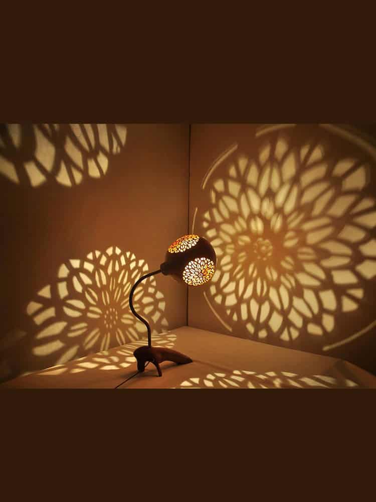 handcrafted-engraving-gourd-lampshade