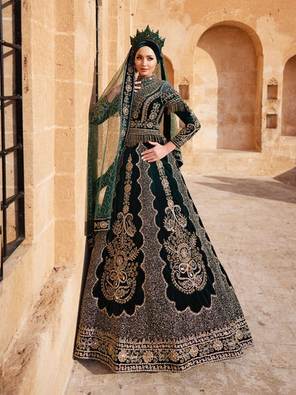 Beautiful Emerald Green Gold Beaded Long Tail Hijab Maxi Evening Kaftan Ball Gown 36 Beautiful Emerald Green Gold Beaded Long Tail Hijab Maxi Evening Kaftan Ball Gown 36